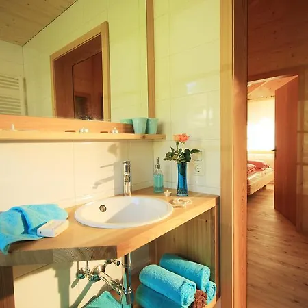 Nyaraló Ferienhaus 100s *